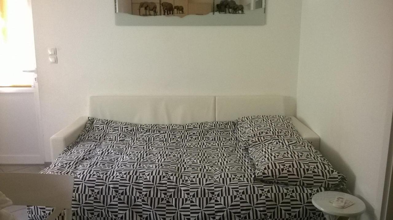 Apartman Renata Omis Bagian luar foto