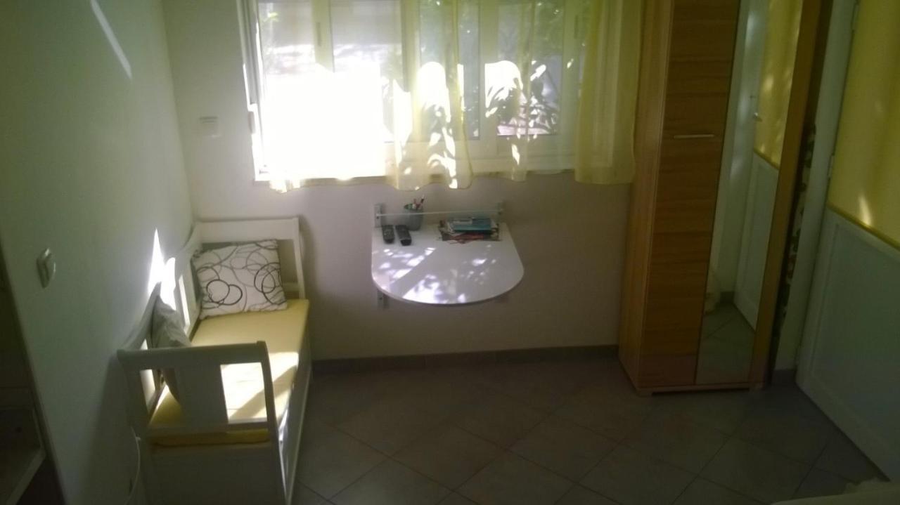 Apartman Renata Omis Bagian luar foto