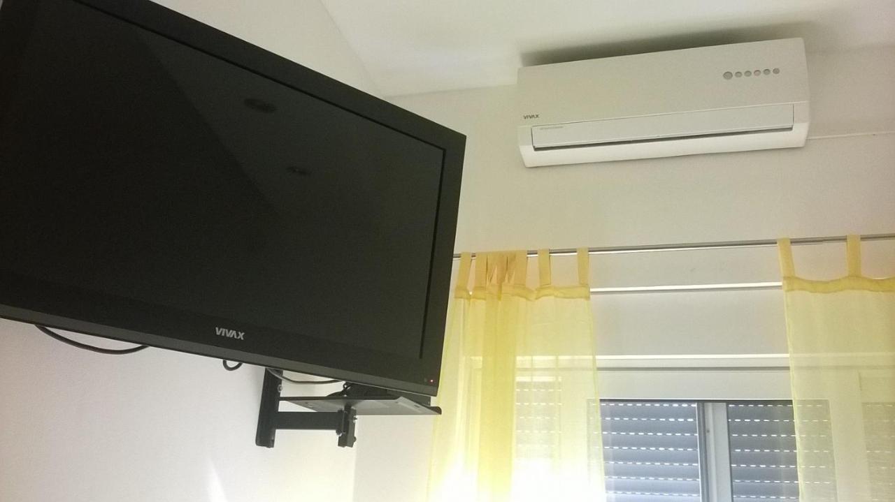 Apartman Renata Omis Bagian luar foto