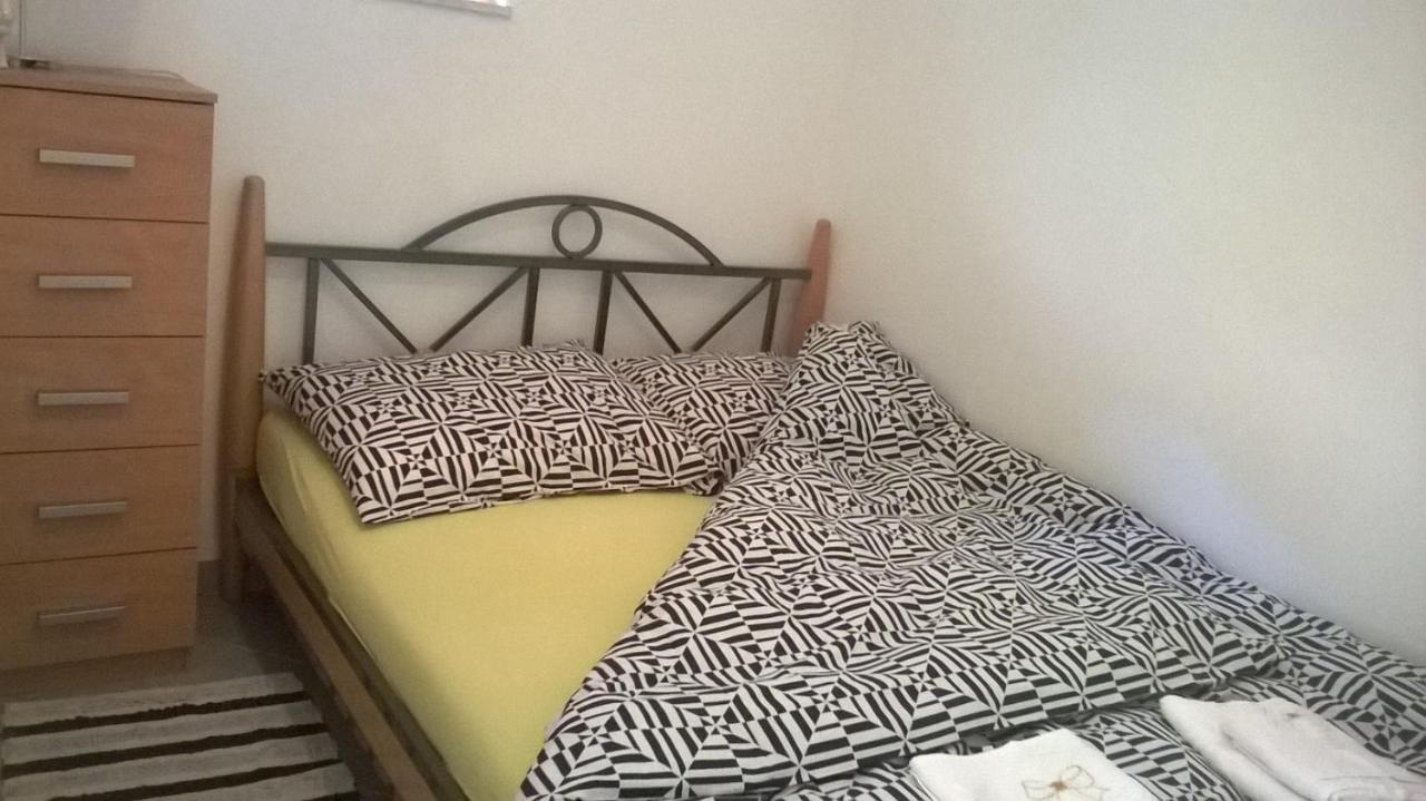 Apartman Renata Omis Bagian luar foto