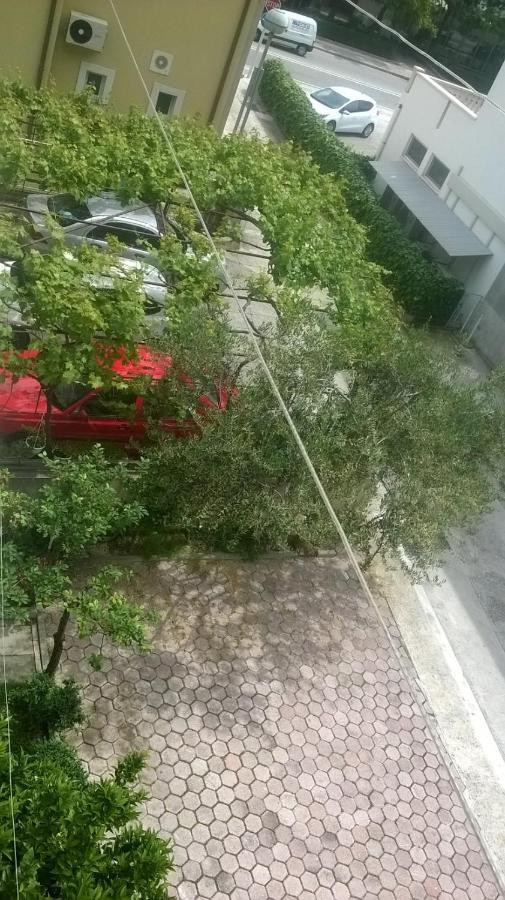 Apartman Renata Omis Bagian luar foto